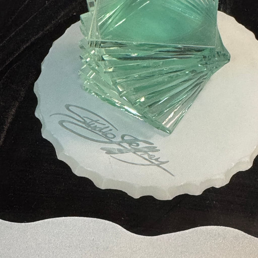 STUDIO JEFFREY SIGNED CAKE STAND ART GLASS