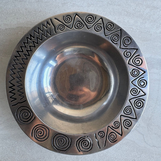Vintage REGGAE/ Wilton Armetale/ 12" Round/ Salad Bowl - ,