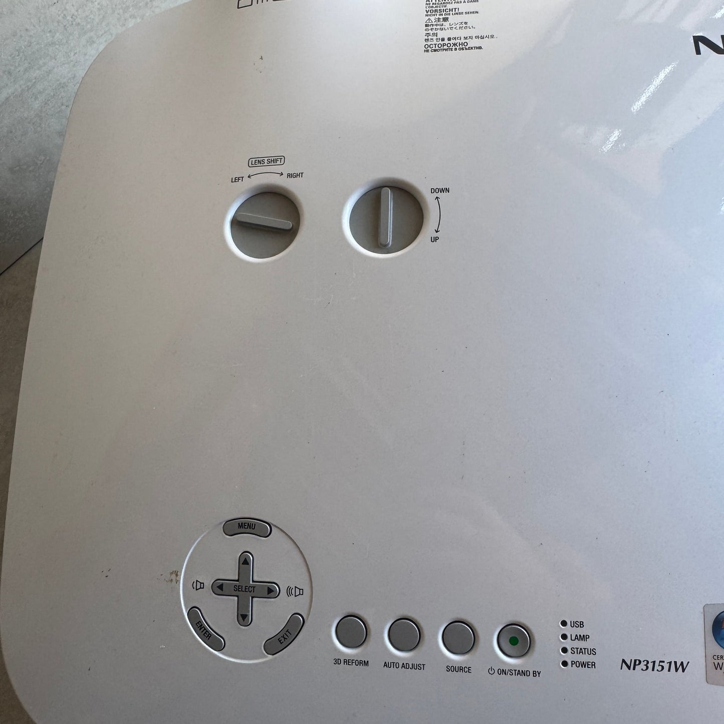 NEC 3LCD Professional Conference Projector 5000 Lumens S-Video VGA NP3250