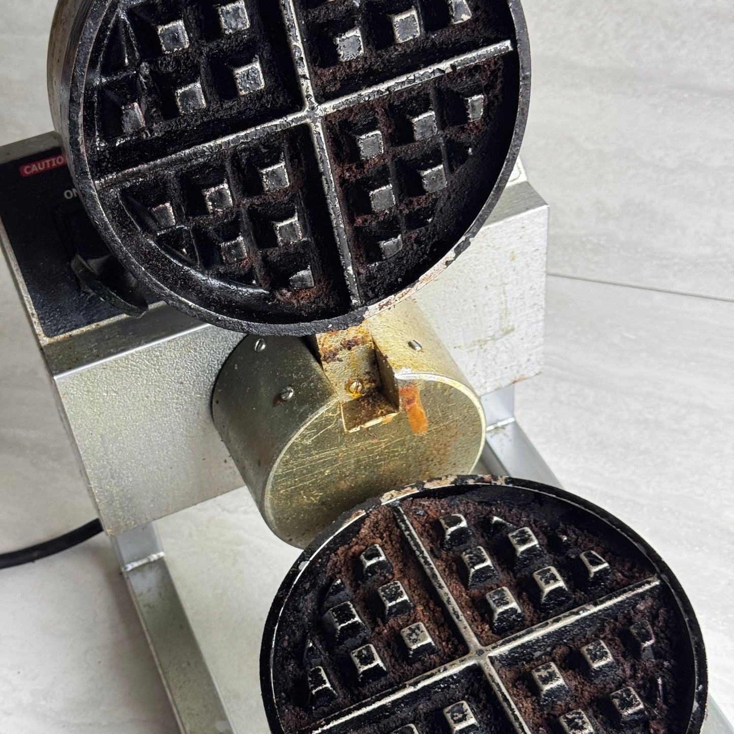 Nemco 7020A Waffle Maker Commercial Grade Cast Iron
