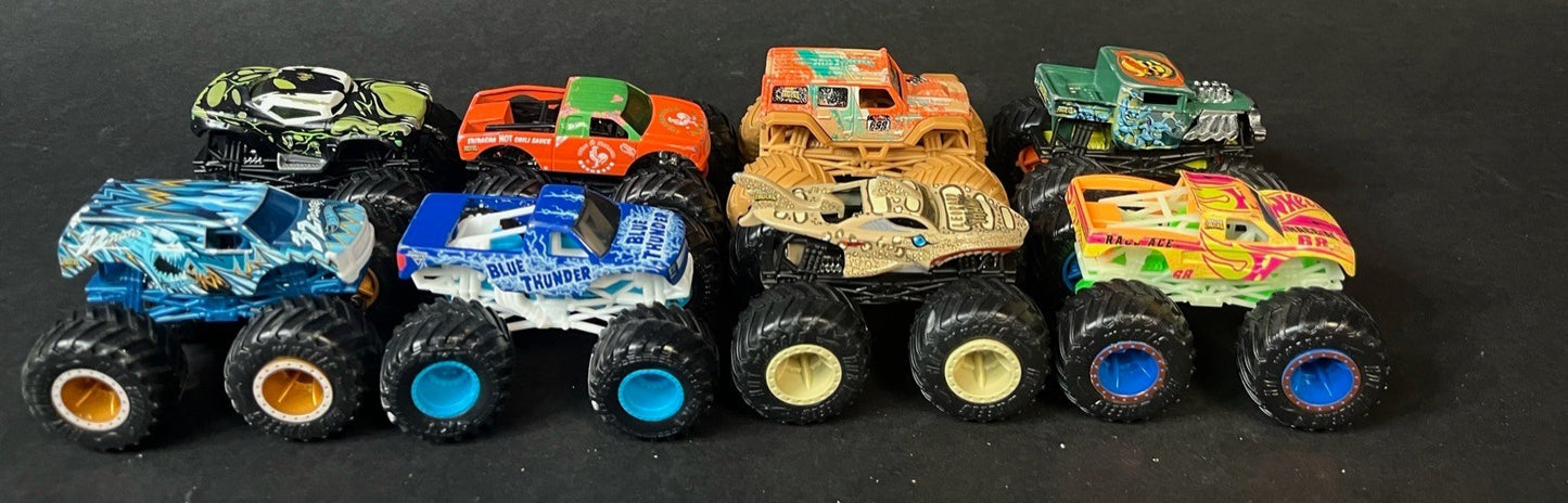 2009 HOT WHEELS EASTER RACEWAY 8 CAR SET NEAR MINT IN BOX