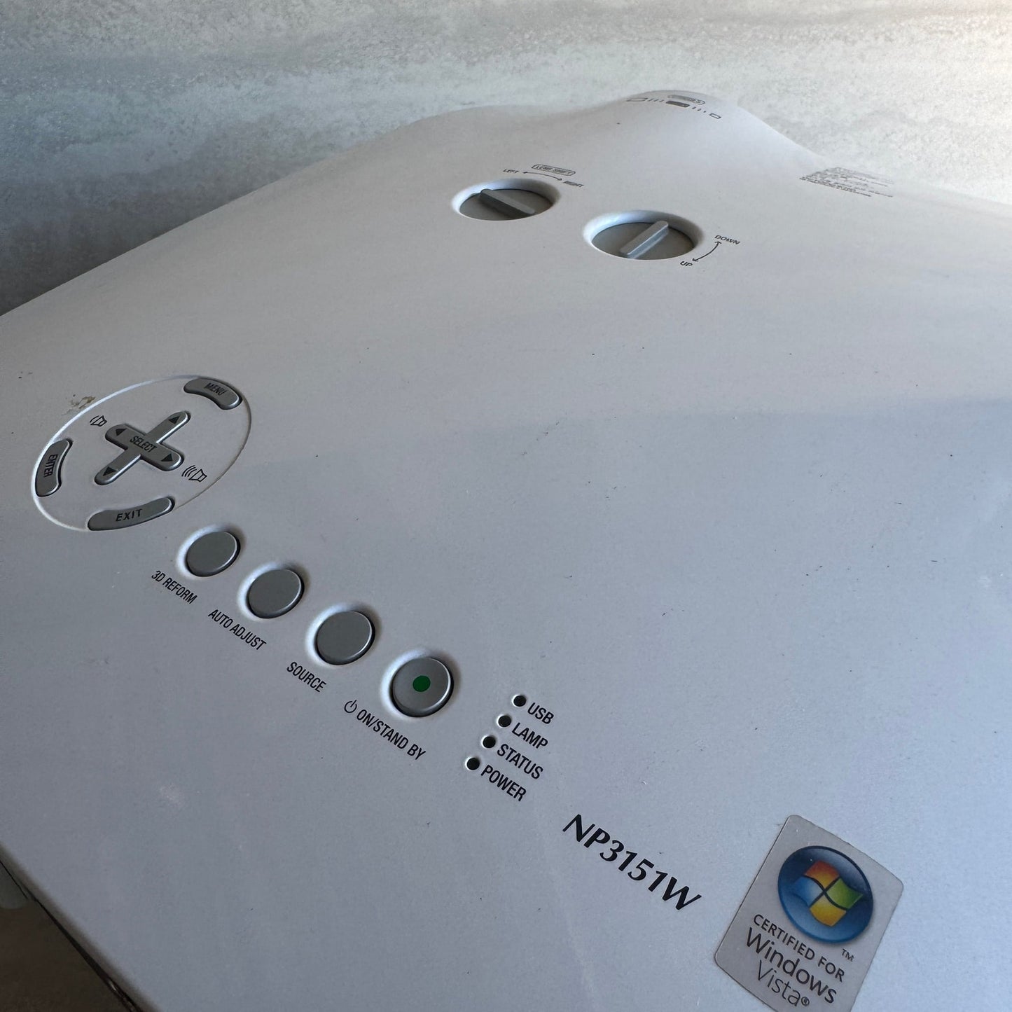 NEC 3LCD Professional Conference Projector 5000 Lumens S-Video VGA NP3250