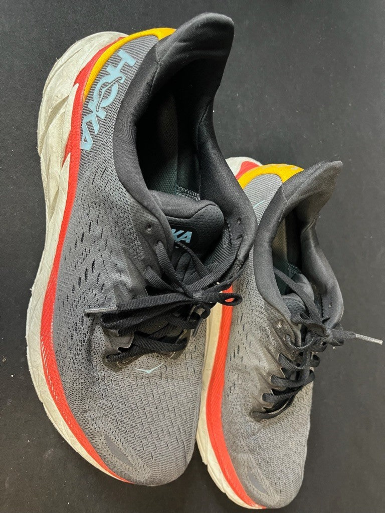 Breathable and Lightweight Athletic Training Sneakers SIZE 39