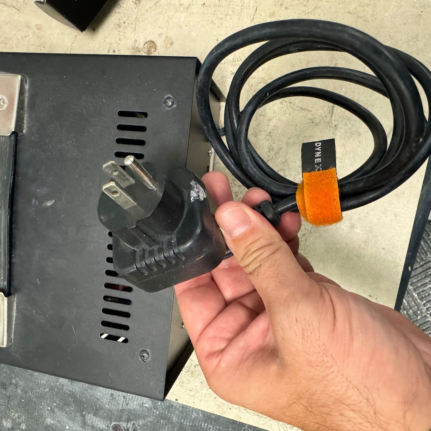 Diamond Series Voltage Converter/Regulator DSR-1500
