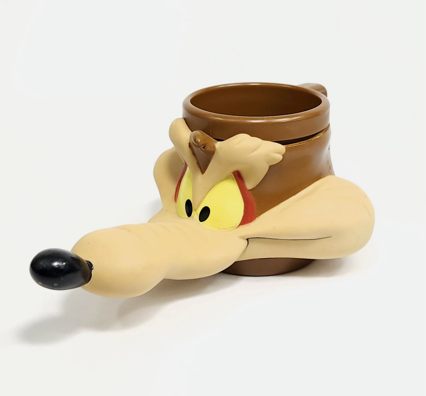Vintage Wiley Wile E Coyote Mug Cup Warner Bros Looney Tunes Plastic 3D