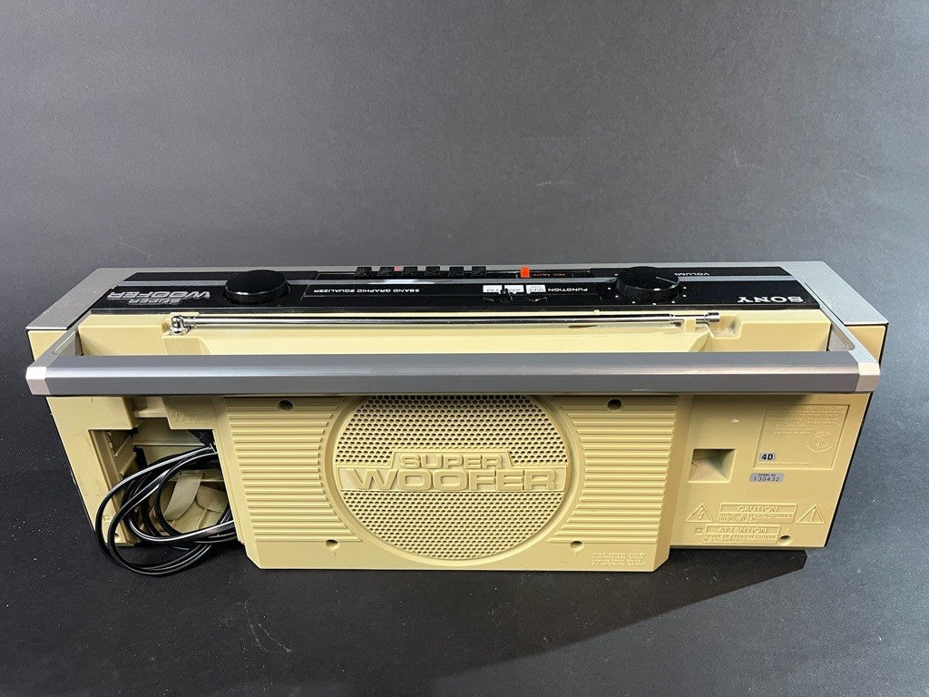 SONY SUPER WOOFER REAR DRIVE CFS-450 BOOMBOX