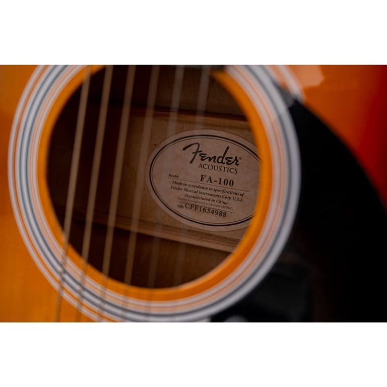 Fender guitar FA-100